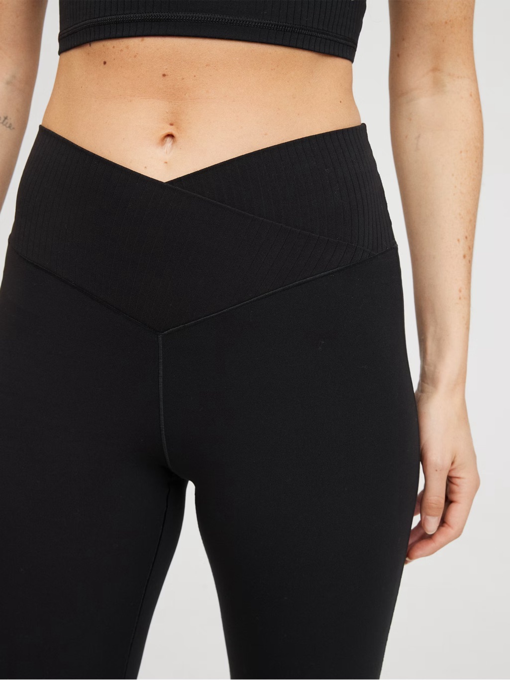 Bundle Of Aerie High-Rise Crossover Flare Leggings - Five Pair